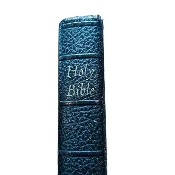 Vintage Holy Bible KJV Self-Pronouncing Edition Hardcover English Religion Book - Picture 2 of 8